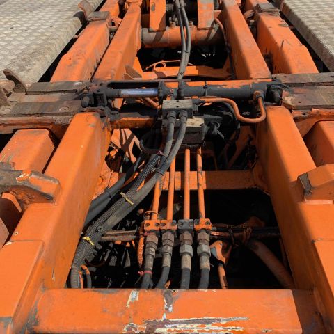 656193-33 Scania 124G 420 TMT 970 -03