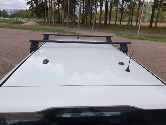 671258-14 Volvo XC70 2.5 T 2004 UZM463