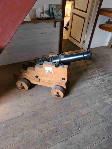 659584-3 Lavett with cannon