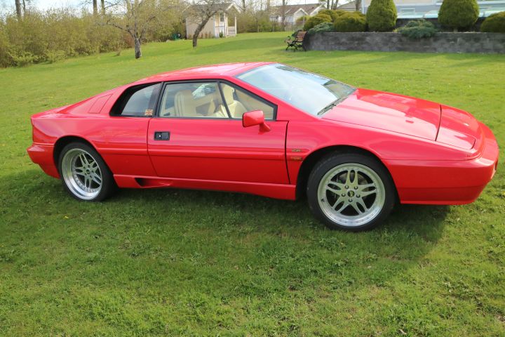 649090-5 Lotus Esprit Turbo 1988
