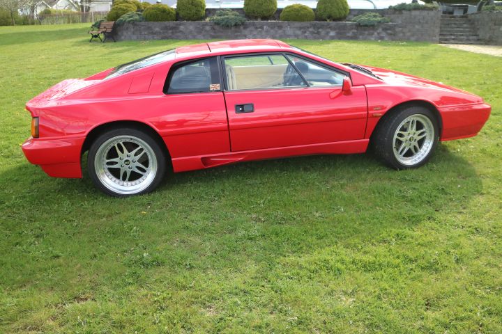 649090-6 Lotus Esprit Turbo 1988
