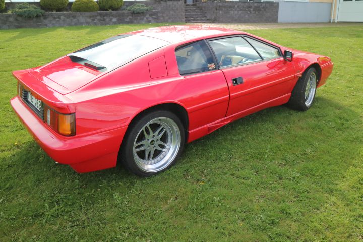 649090-7 Lotus Esprit Turbo 1988