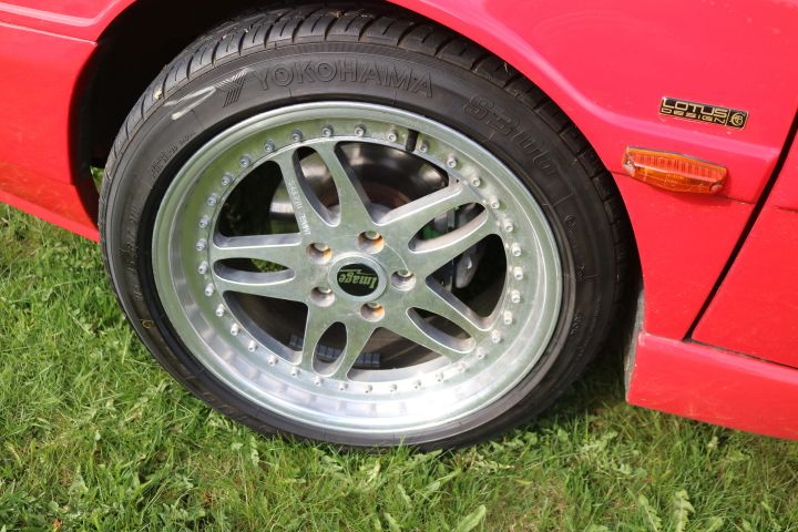 649090-16 Lotus Esprit Turbo 1988