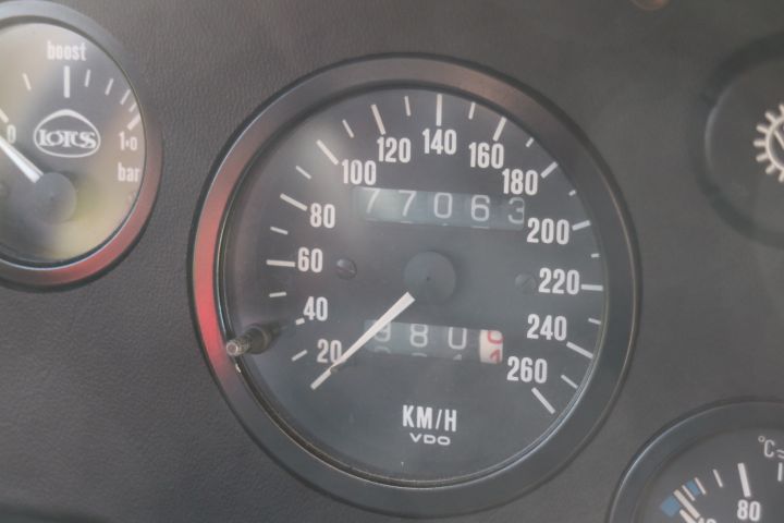 649090-24 Lotus Esprit Turbo 1988