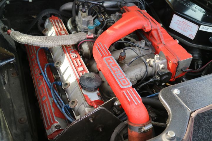 649090-33 Lotus Esprit Turbo 1988