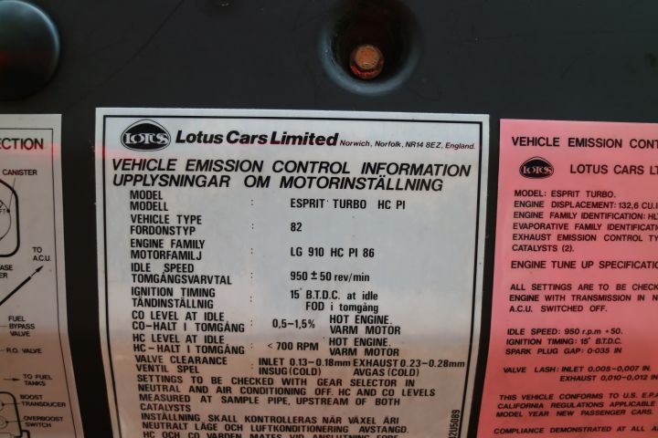 649090-40 Lotus Esprit Turbo 1988