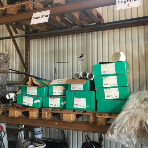 547670-3 Stuprör, hängrännor samt monteringsdetaljer 10 kartonger