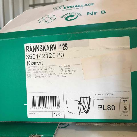 547670-9 Stuprör, hängrännor samt monteringsdetaljer 10 kartonger