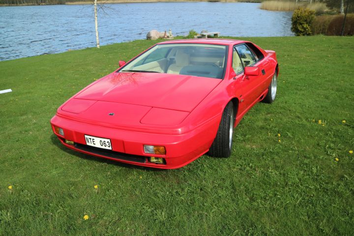 649090-1 Lotus Esprit Turbo 1988