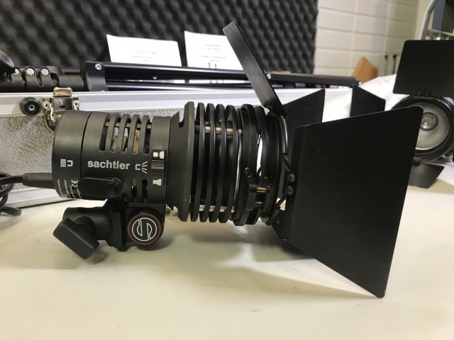 671935-3 Sachtler Reporter 300H 2 Light Kit
