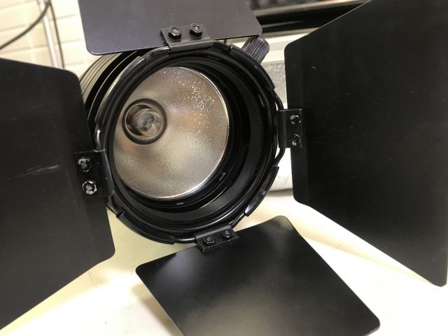 671935-4 Sachtler Reporter 300H 2 Light Kit