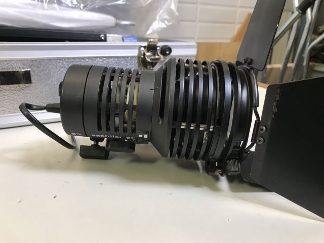 671935-7 Sachtler Reporter 300H 2 Light Kit