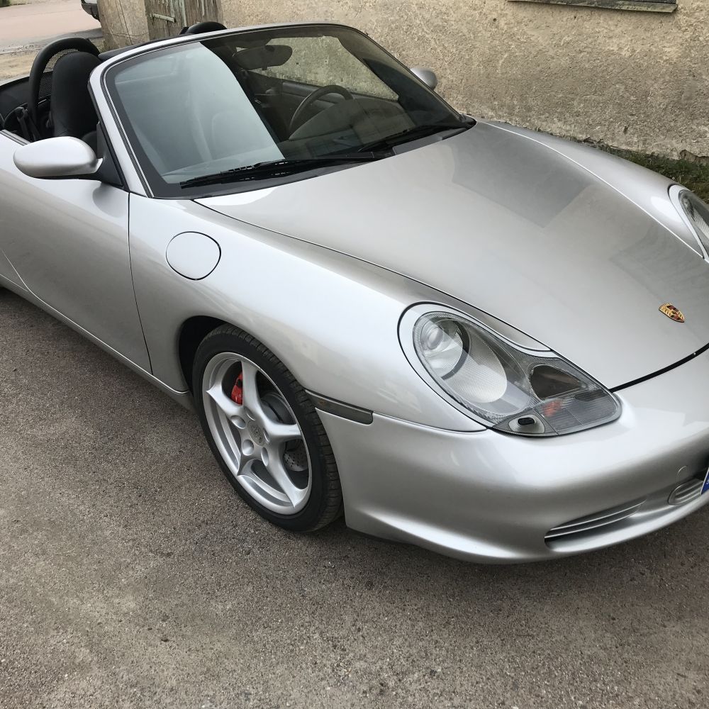 Porsche Boxster S 260 hp 2003 (XGD 208) | PS Auction