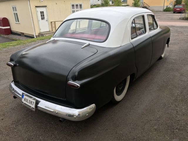 672701-5 1950 Ford DeLuxe V8