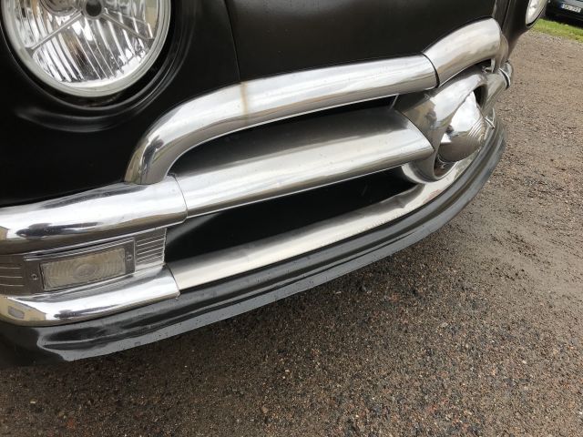 672701-9 1950 Ford DeLuxe V8