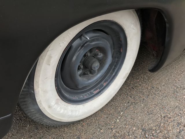 672701-10 1950 Ford DeLuxe V8