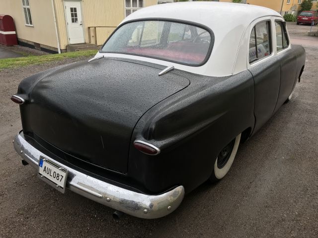 672701-11 1950 Ford DeLuxe V8