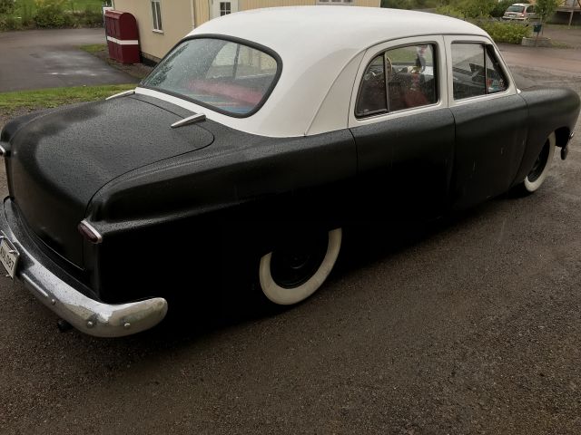 672701-12 1950 Ford DeLuxe V8