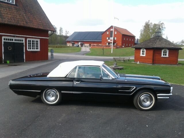 519592-6 Ford Thunderbird cab -65 (DSR297)