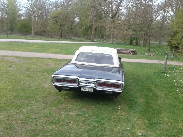 519592-4 Ford Thunderbird cab -65 (DSR297)