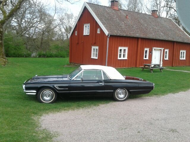 519592-2 Ford Thunderbird cab -65 (DSR297)