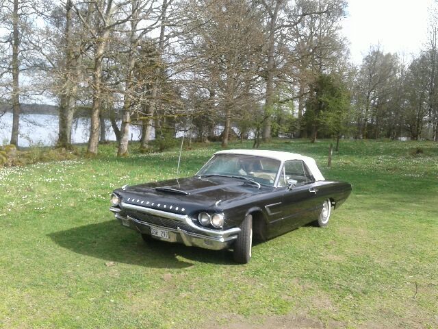 519592-9 Ford Thunderbird cab -65 (DSR297)