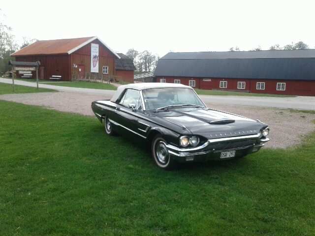 519592-7 Ford Thunderbird cab -65 (DSR297)