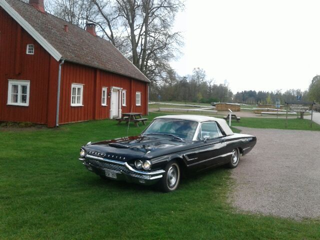 519592-1 Ford Thunderbird cab -65 (DSR297)