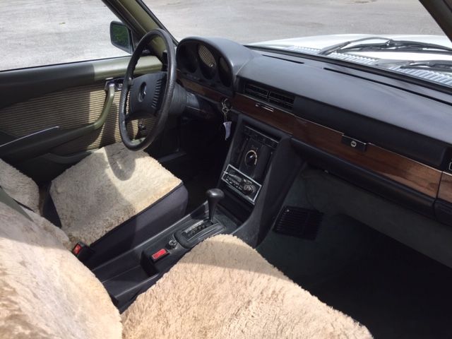 673267-9 Mercedes-Benz 280 SE 1974