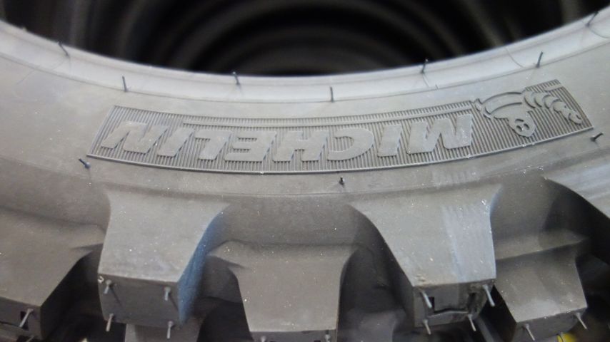 672546-3 2 MC tires Michelin Cross AC10 100/100 - 18