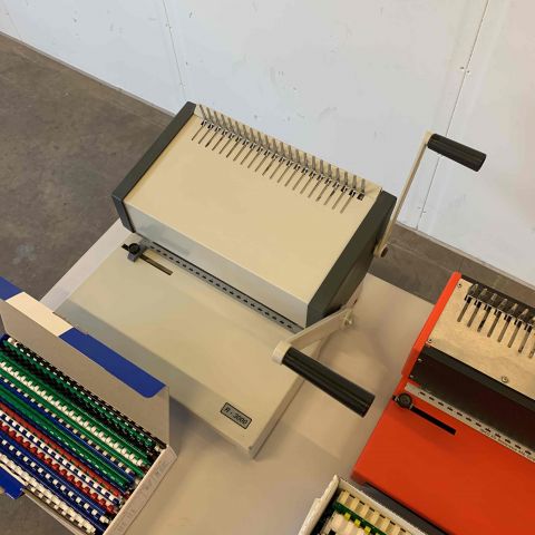 656227-3 Ibico and R-3000 Plastic Back Binders