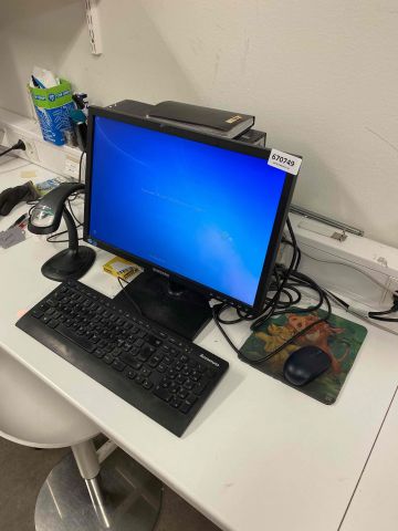 670749-4 Lenovo computer with screen and barcode scanner