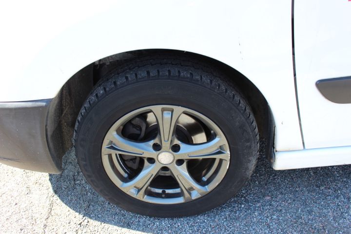 673303-9 Peugeot Expert 2.0 HDi Automat -2013 (163hk, 140380km)