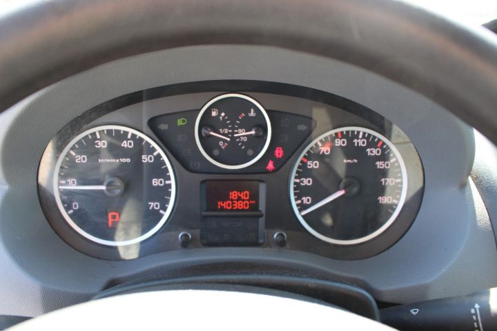 673303-29 Peugeot Expert 2.0 HDi Automat -2013 (163hk, 140380km)