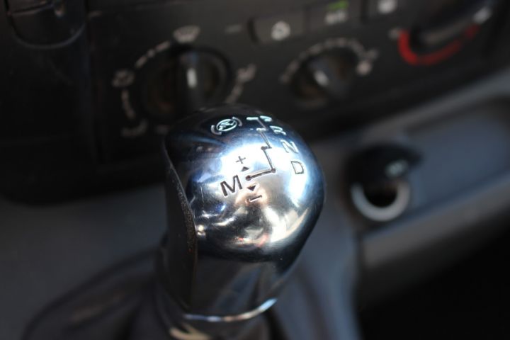 673303-32 Peugeot Expert 2.0 HDi Automat -2013 (163hk, 140380km)