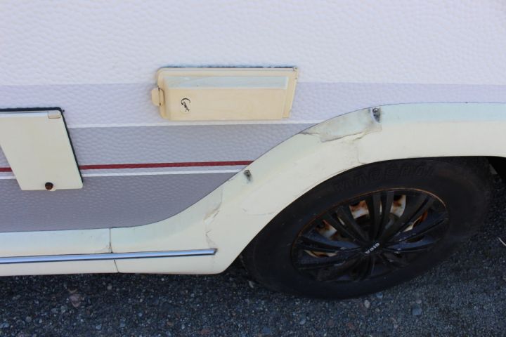 673306-7 Husvagn Sävsjö 5.6 CT -1999 Godkänd för 5 personer
