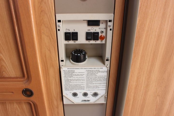 673306-22 Husvagn Sävsjö 5.6 CT -1999 Godkänd för 5 personer