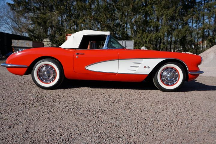 383749-3 Chevrolet Corvette C1 -59