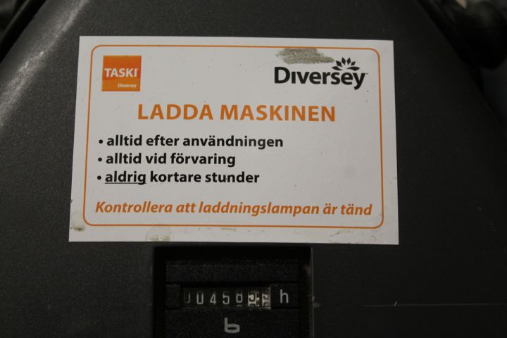 670865-3 Cleaning machine Taski Swingo 855B