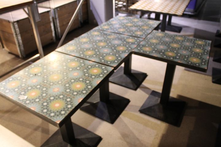 670885-1 4 Coffee table with mosaic tiles