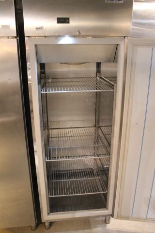 671010-2 Freezer, Snowflake R134A