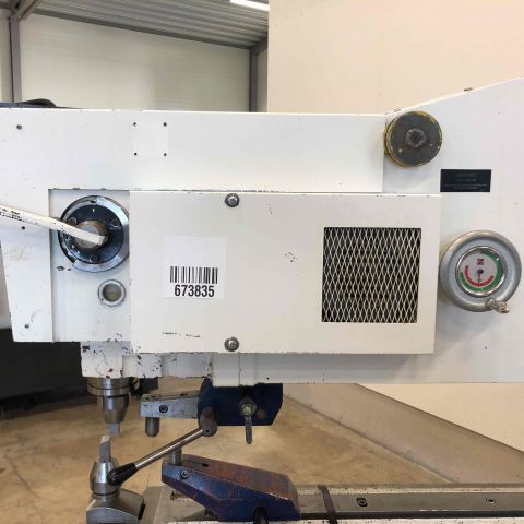 673835-8 Sheet metal working machine Pullmax P201