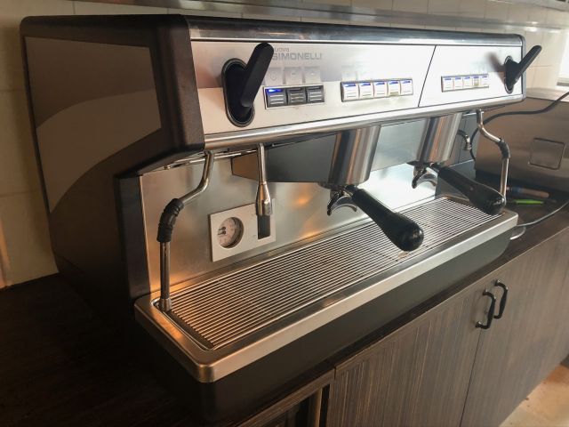 479804-5 Nuova Simonelli Appia II, 2 gr. VOL Espresso machine