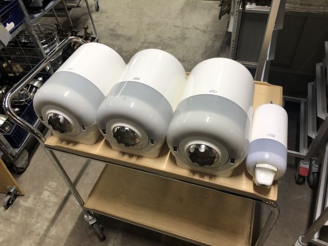 479854-1 3 st pappershållare Torky, 1 st tvålhållkare Torky