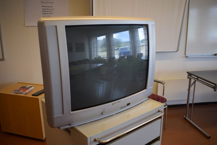 632711-1 Thomson 28 "" thick TV "with 2 VHS players