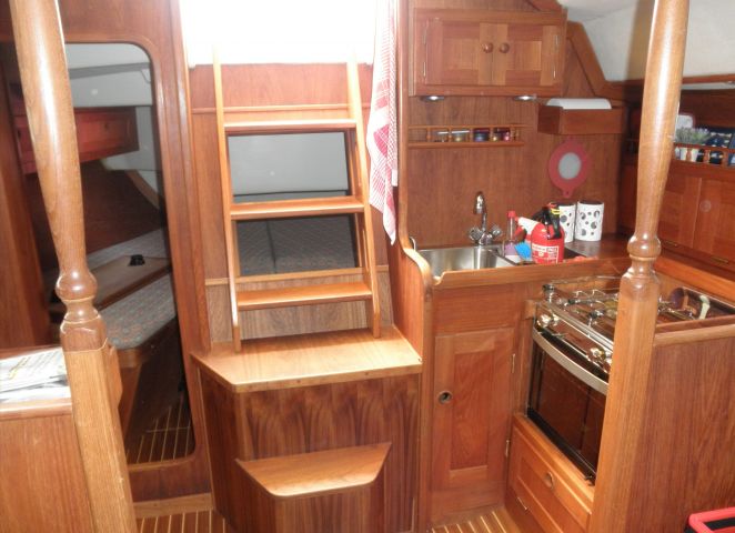 675709-4 Sailboat Jarrack 33 feet by boat -80