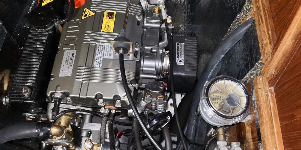 675709-39 Sailboat Jarrack 33 feet by boat -80