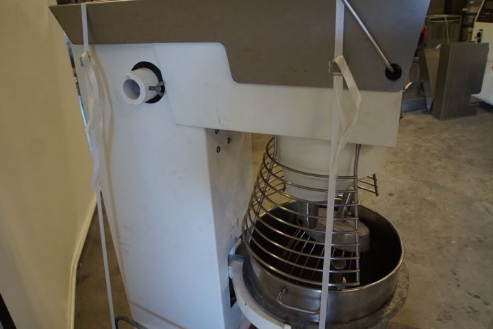 649157-7 Whisk & Mixer "Bear 60 L"