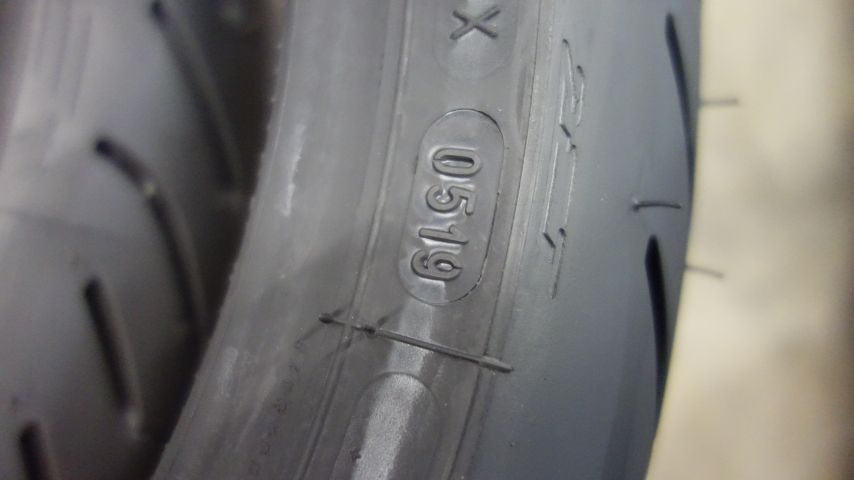 675119-3 MC Tires Michelin Pilot Power 3 120/70 ZR 17