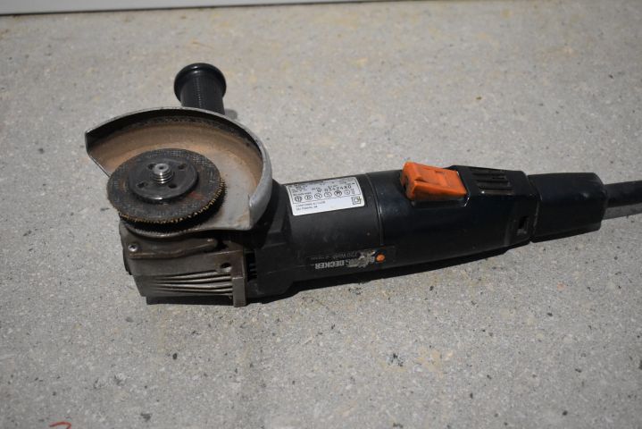 570875-2 Angle grinder from Black & Decker - DB11